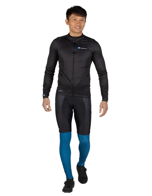 Nuestro/a modelo mide 173 cm  y lleva la talla  S