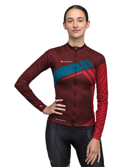 Nuestro/a modelo mide 175 cm  y lleva la talla  S1