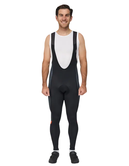 Nuestro/a modelo mide 178 cm  y lleva la talla  4