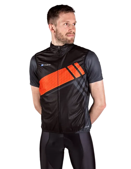 Nuestro/a modelo mide 186 cm  y lleva la talla  7